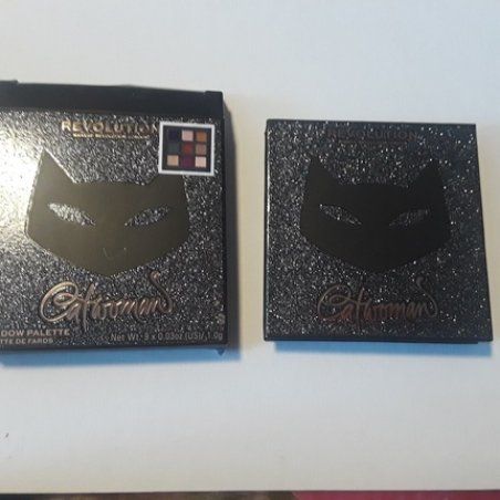 Revolution x Catwoman Collection 9 Color Eyeshadow Palette 9g