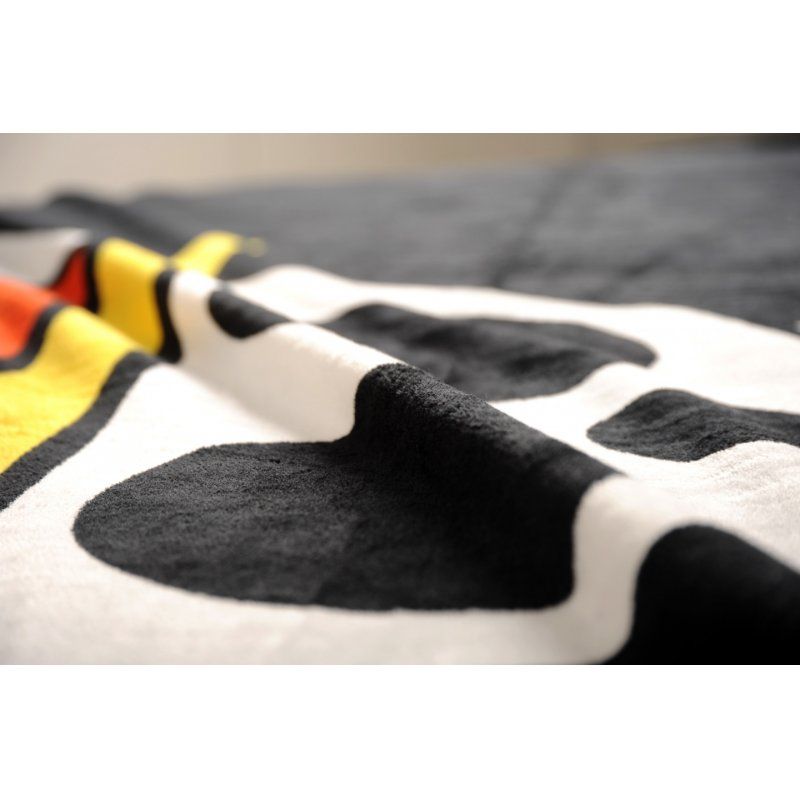 HERDING 7664401036 throw blanket 150 x 200 cm Polyester Black, Red, White, Yellow