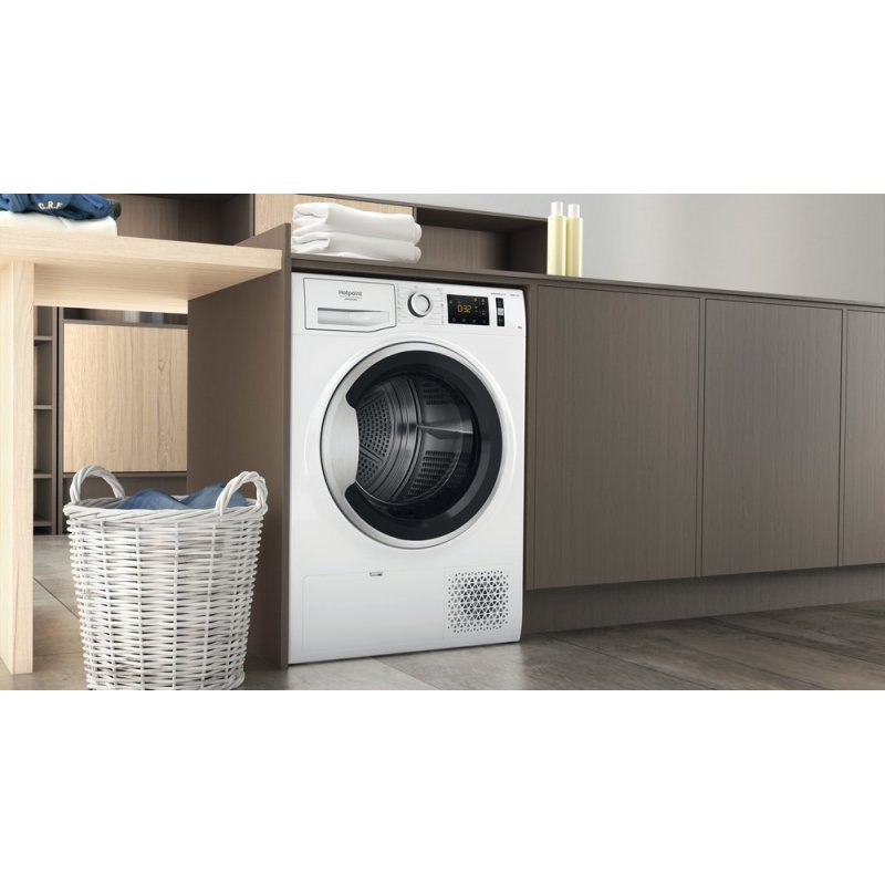 Hotpoint NT M11 82SK EU tumble dryer Freestanding Front-load 8 kg A White