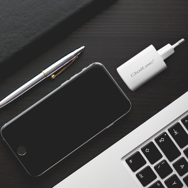 Qoltec 50765 mobile device charger Laptop Portable gaming console Power bank Smartphone Smartwatch Tablet White AC