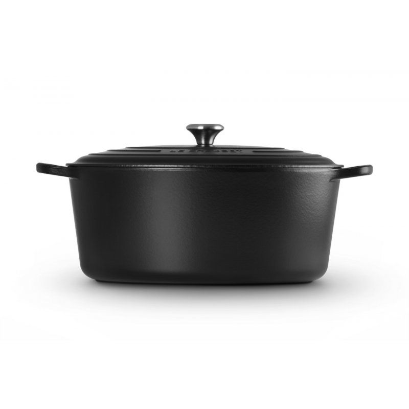 Le Creuset Signature 13.9 L Oval Black