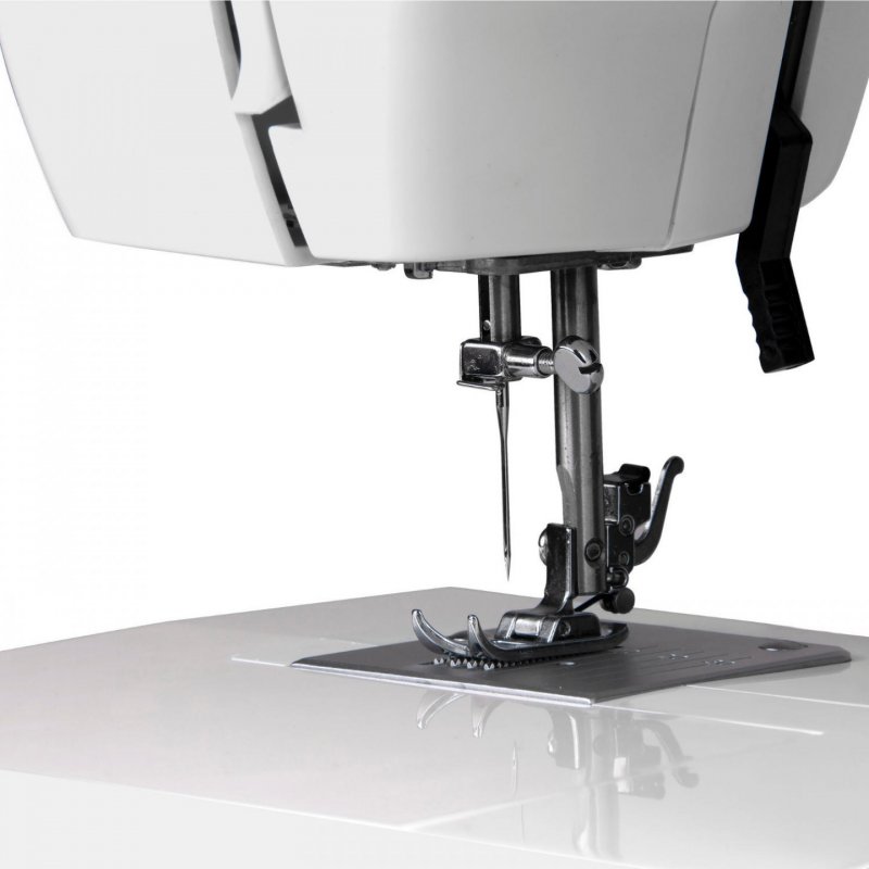 Łucznik Weronika 2008 Sewing machine