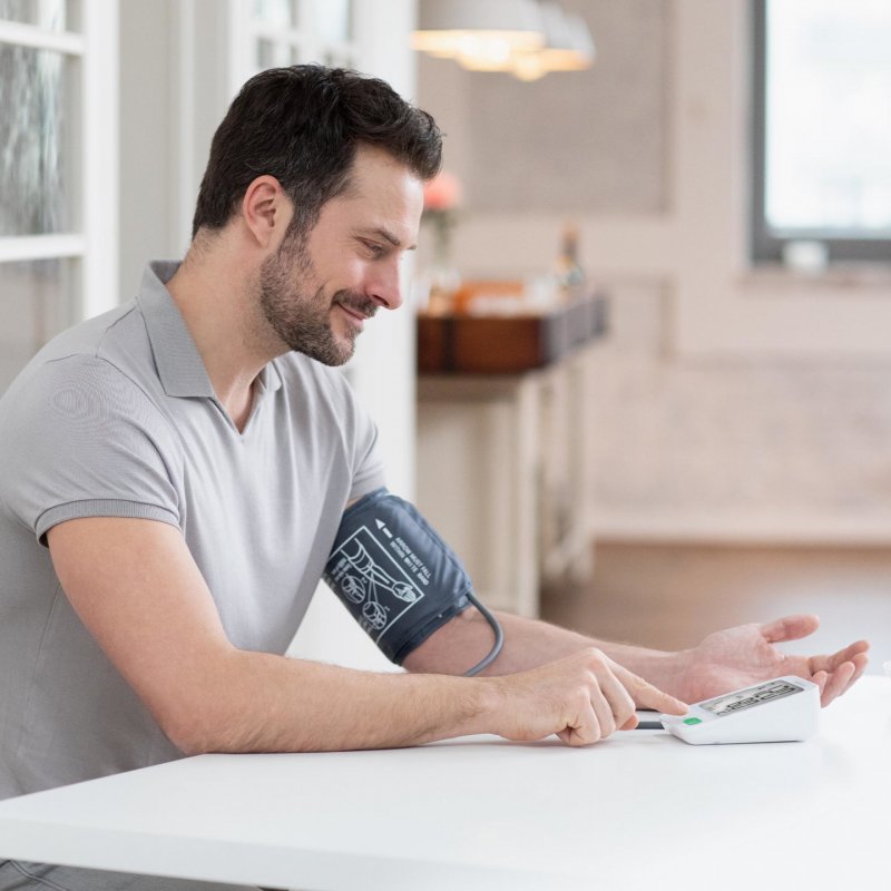 Medisana BU 586 Bras supérieur Automatique 2 utilisateur(s)