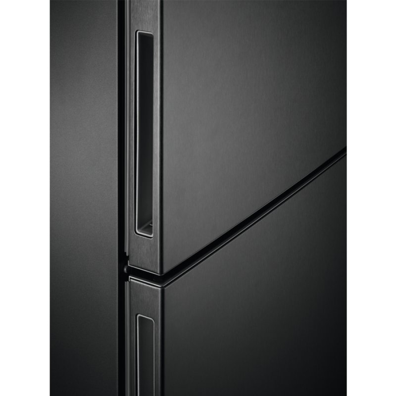 AEG RCS736DXMB Freestanding 367 L D Black