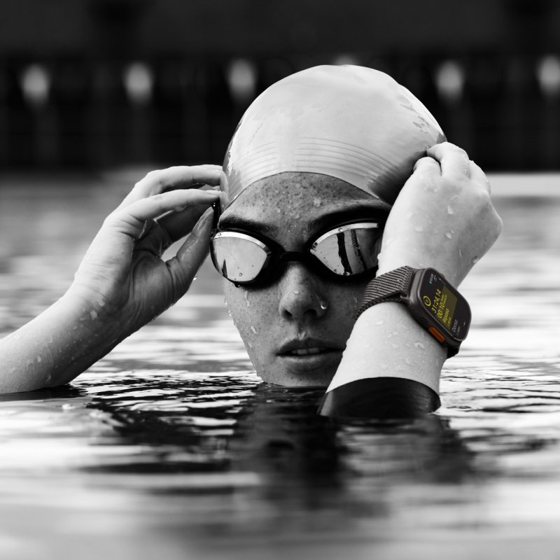 Apple Watch Ultra 2 GPS Cellular 49mm Black Titanium Case with Black Titanium Milanese Loop - M