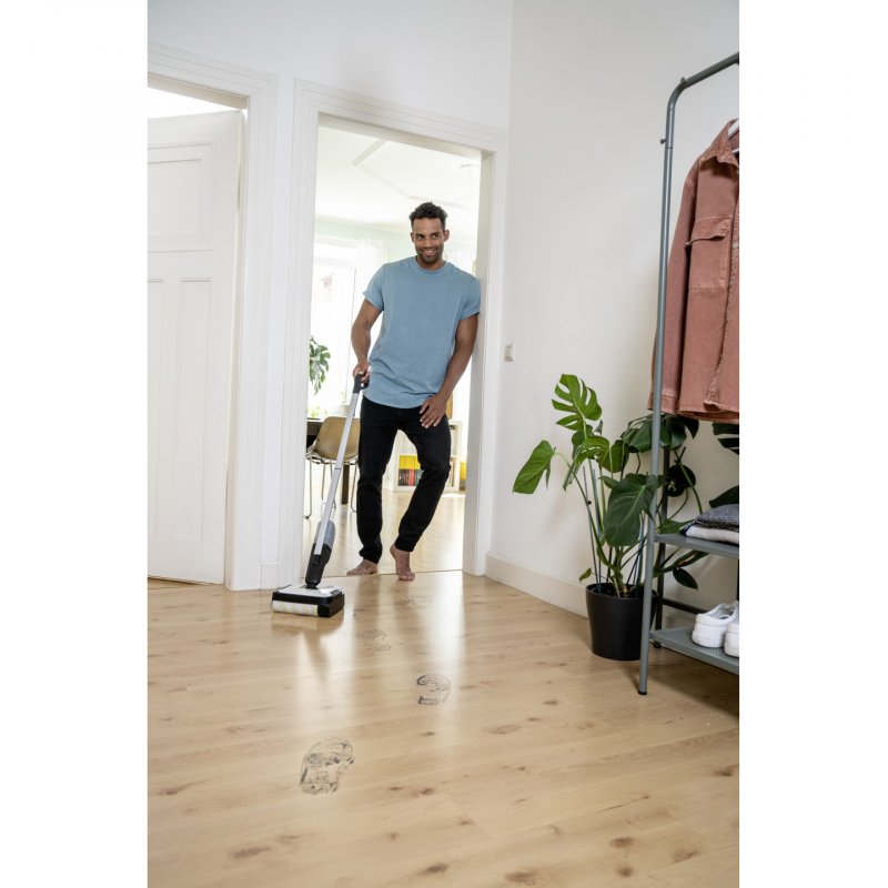 Kärcher FC 2-4 Electric broom Battery Dry&wet Bagless Black Grey White 2.5 Ah