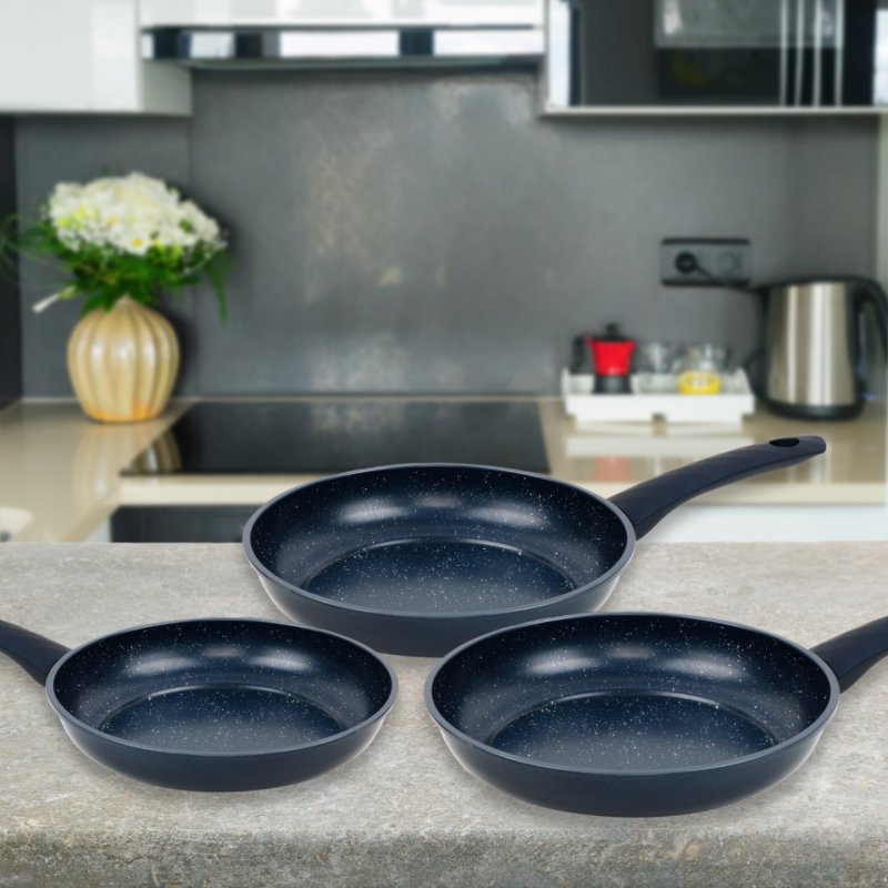 Herzberg HG-04777BLU: 3 Pieces Marble Coated Forged Frying Pan Set - Blue