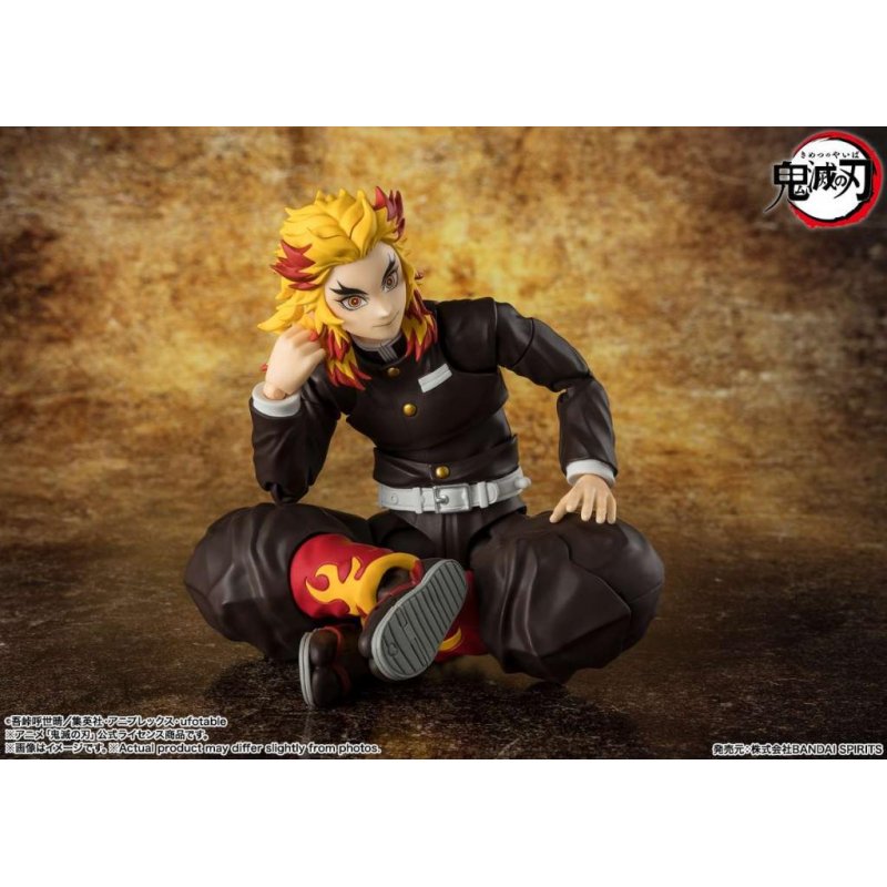 DEMON SLAYER - Kyojuro Rengoku - Figurine S.H. Figuarts 15cm