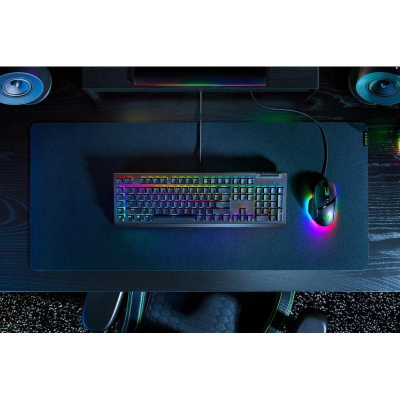 Razer BlackWidow V4 X clavier Jouer USB QWERTY Nordique Noir