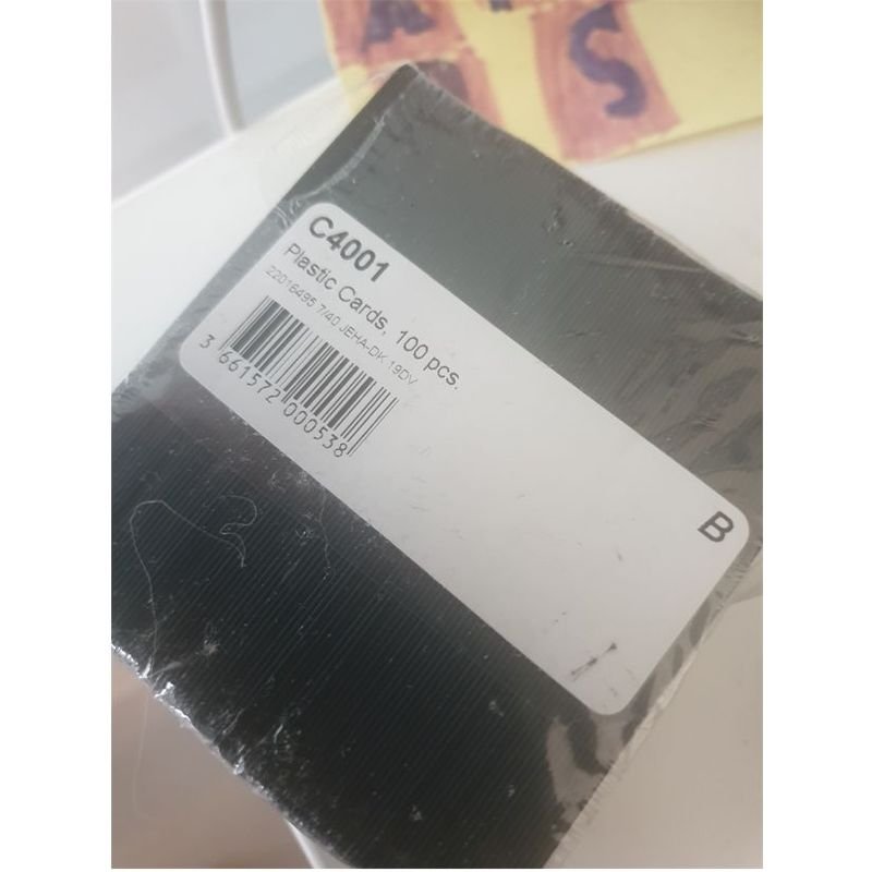 100 Cards C4001 Black Matt