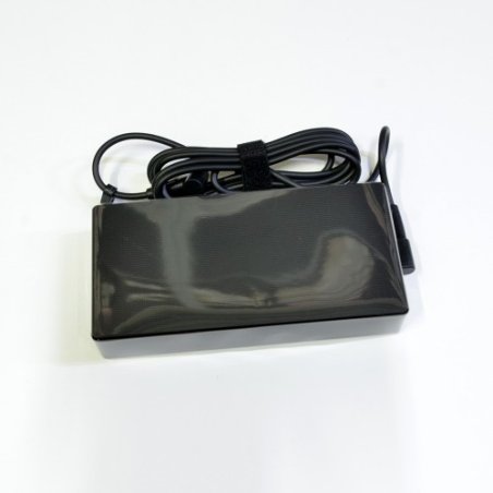 ASUS 0A001-00860100 adaptateur de puissance & onduleur Intérieure 120 W Noir