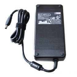 CoreParts MBA1266 adaptateur de puissance & onduleur Intérieure 230 W Noir