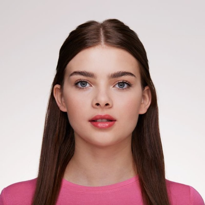 Essence Hydrating Nude Lipstick 303 Delicate 3.5g