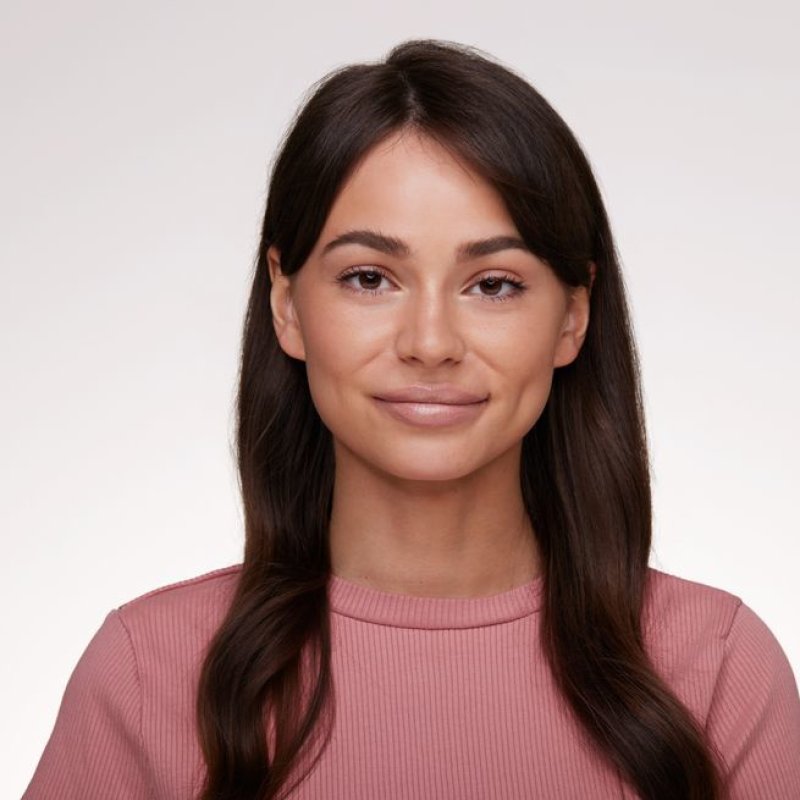 Essence hydrating nude 3.5 g 301 ROMANTIC Sheer