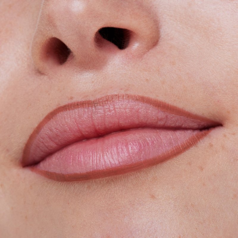 Essence 8h MATTE 0,3 g 01 Cinnamon Spice