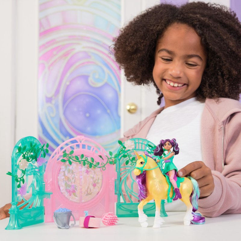 Unicorn Academy - Ava & Leaf Stall Playset - (6072051)