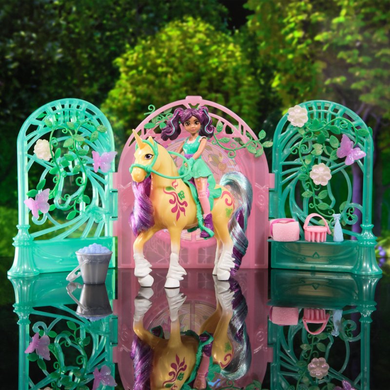 Unicorn Academy - Ava & Leaf Stall Playset - (6072051)