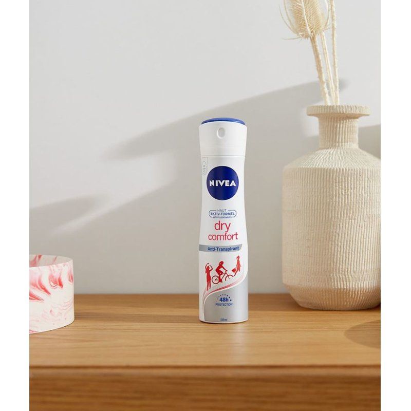 NIVEA Dry Comfort Women Spray deodorant 200 ml 1 pc(s)
