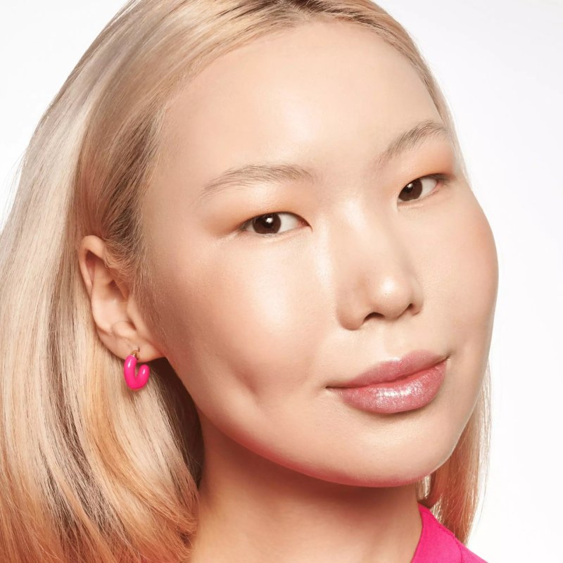 Essence Skin Tint Makeup No. 20 Nude Moisturizing Natural Vegan Oil-Free UVA and UVB Filter SPF 30 Fragrance-Free 30ml