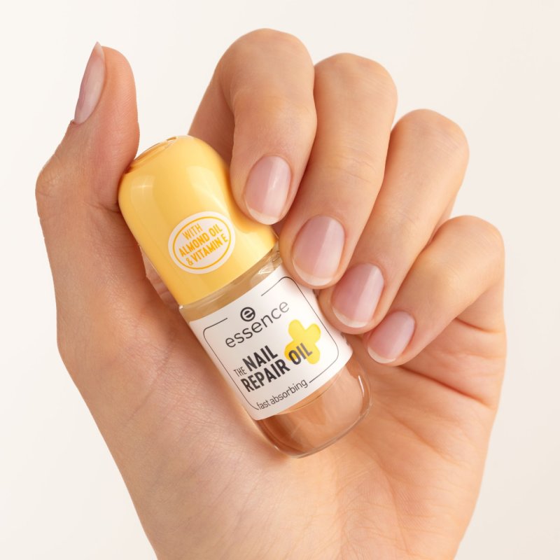 Essence THE NAIL REPAIR OIL produit de soin des cuticules 8 ml