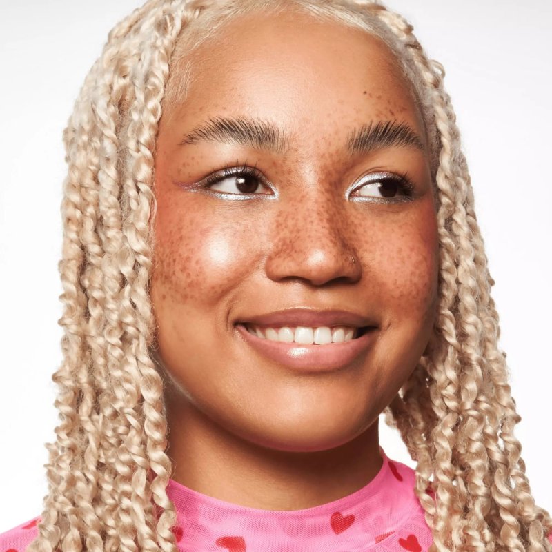 Essence SKIN Tint Makeup No. 70 Brown Moisturizing Natural Vegan Oil-Free UVA and UVB Filter SPF 30 Fragrance-Free 30ml