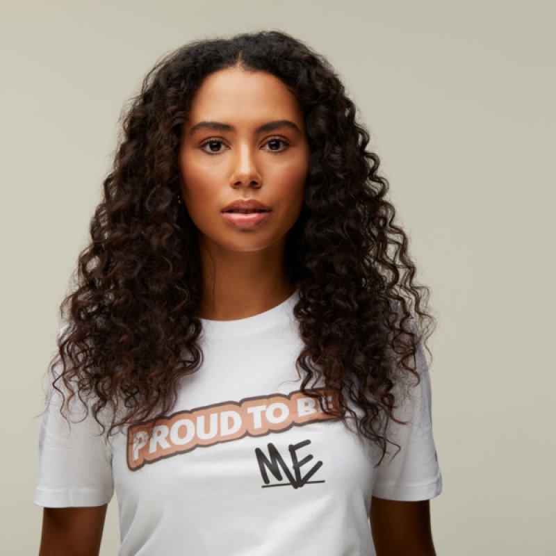 essence Pretty Natural hydrating foundation 240 Warm Honeycomb 30ml