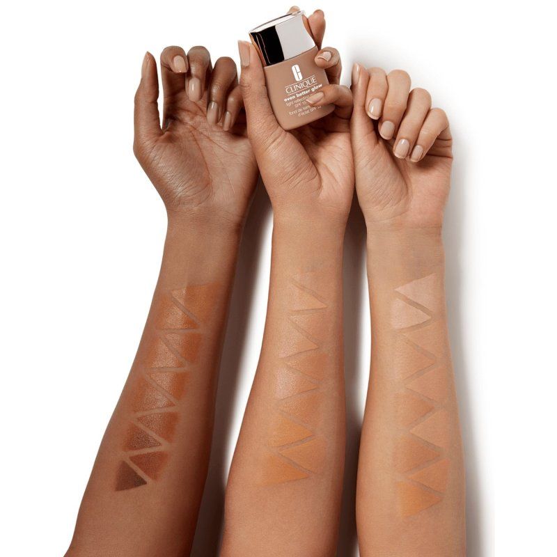 Clinique Even Better Glow Light Reflecting Makeup SPF 15 30 ml Bouteille Crème 28 Ivory