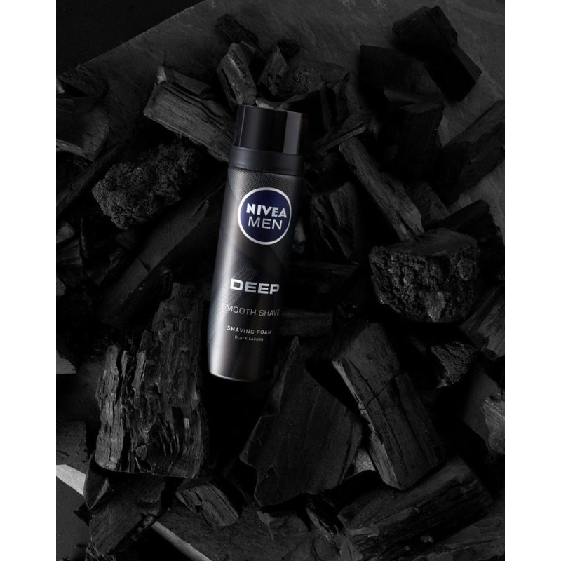 Nivea Men Deep Black Carbon Dry and clean Deodorant Spray 150ml