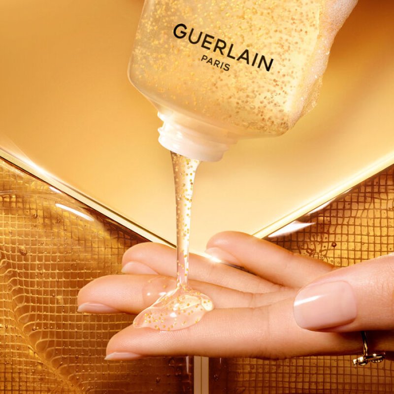 Guerlain Abeille Royale Cleansing Care-In-Mousse 175 Milliliters