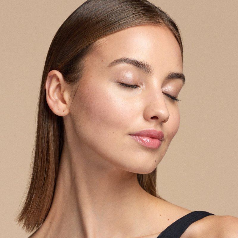 Catrice All Over Glow Tint Multi-Use Liquid Highlighter with Vitamin C, Niacinamide, Squalene, and Panthenol 0.51 Fl Oz