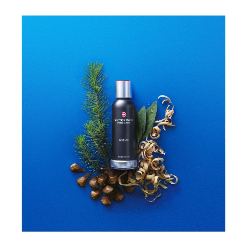 Victorinox Swiss Army Altitude Eau de Toilette for Men with Cedar Leaf and Lemon 100ml