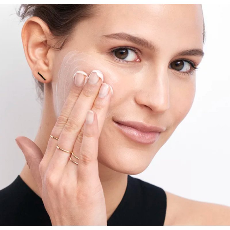 Olay Cleanse Detox & Luminosity Daily Cleanser for All Skin Types with Vitamin E and Pro-Vitamin B5 Gentle on Skin