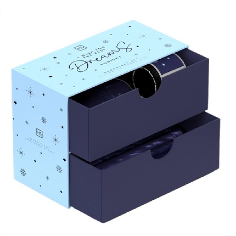 Hiskinset Good Night Set With Natural Soy Candle 100ml, Relaxing Mist For Body And Face 100ml, Curling Roller, Two Hair