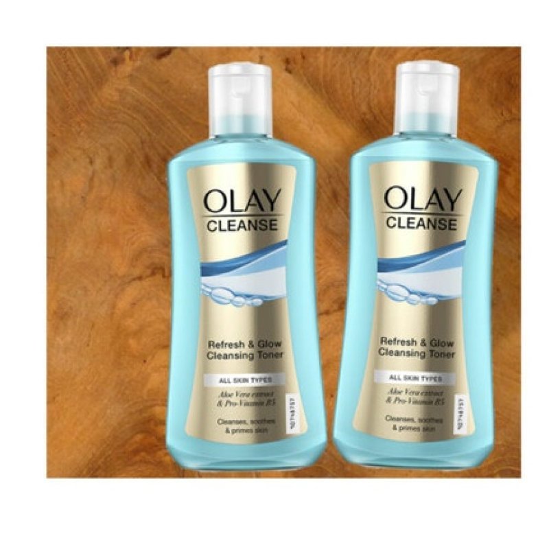 Olay Cleanse Refresh & Glow Cleansing Water with Aloe Vera 200ml
