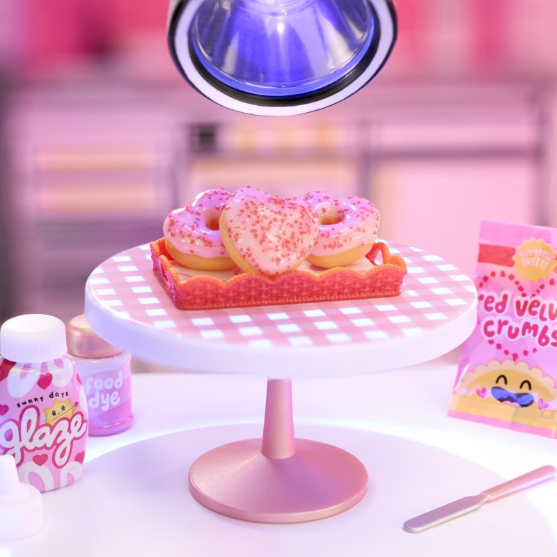 MGA's Miniverse - Make It Mini With Love in PDQ