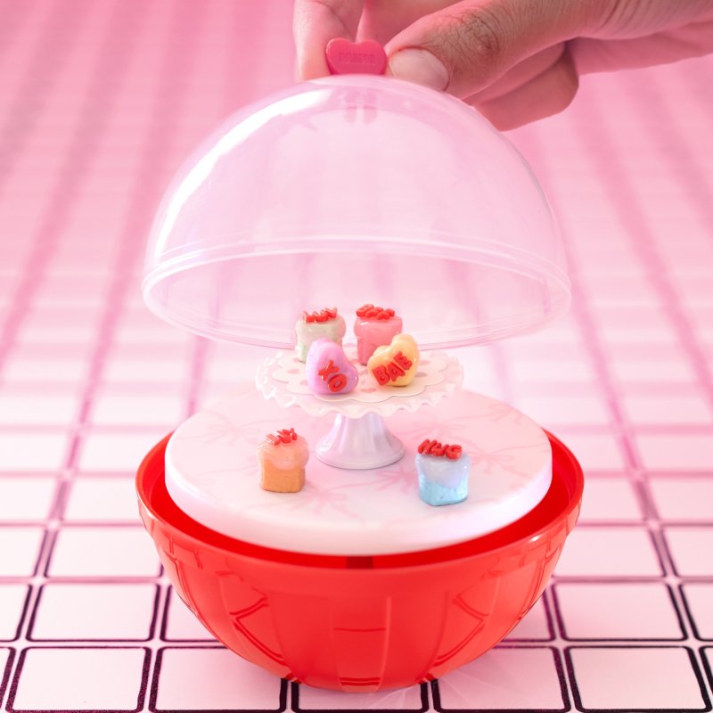 MGA's Miniverse Make It Mini Love in PDQ