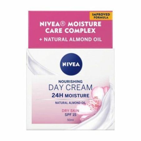 NIVEA Essentials Nourishing Day Cream for Dry Skin 50ml