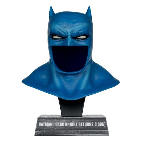 The Dark Knight Returns DC Direct mini réplique 1/3 masque de Batman 19 cm