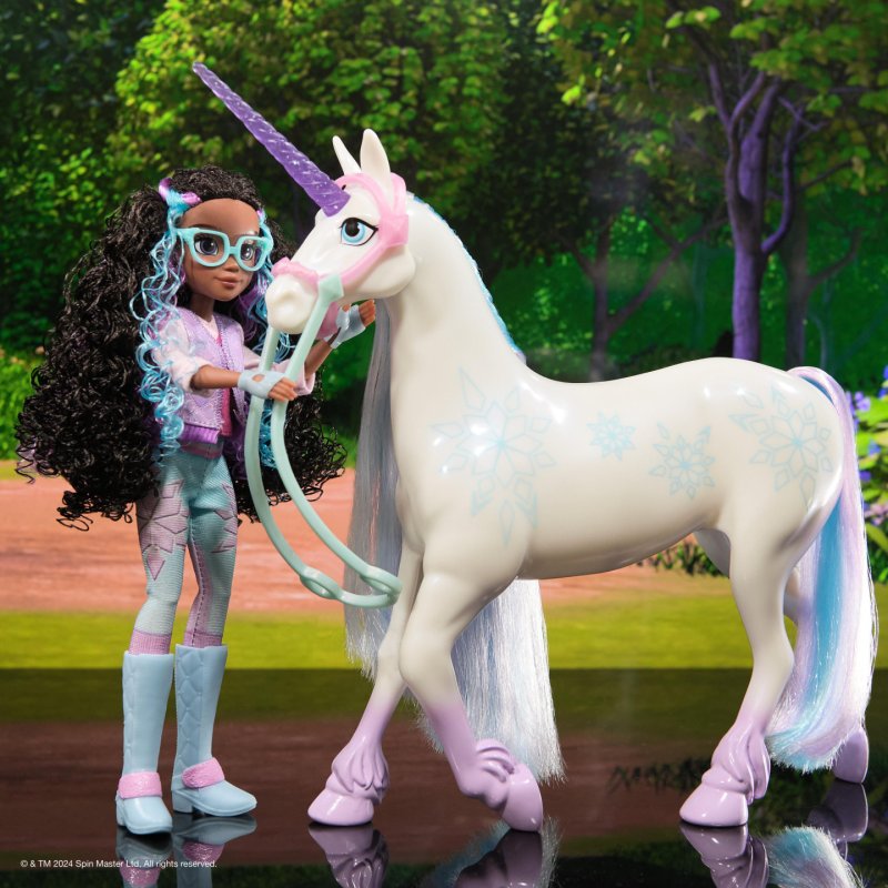 SpinMaster Unicorn Academy - Fashion Doll - Layla
