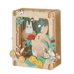 MON VOISIN TOTORO -Cueillette de fraises -Théâtre de papier Style Bois