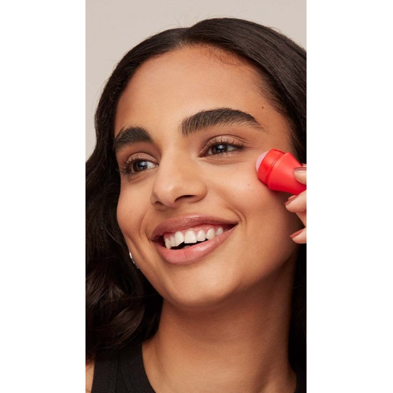 Revlon Skin Reviving Roller with Rose Quartz for Facial Reviving and Brightening