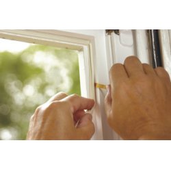 tesa MOLL CLASSIC Calfeutrage caoutchouc Profil E, blanc