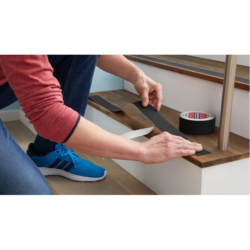 TESA 55587-02 Non-slip bath strip Black