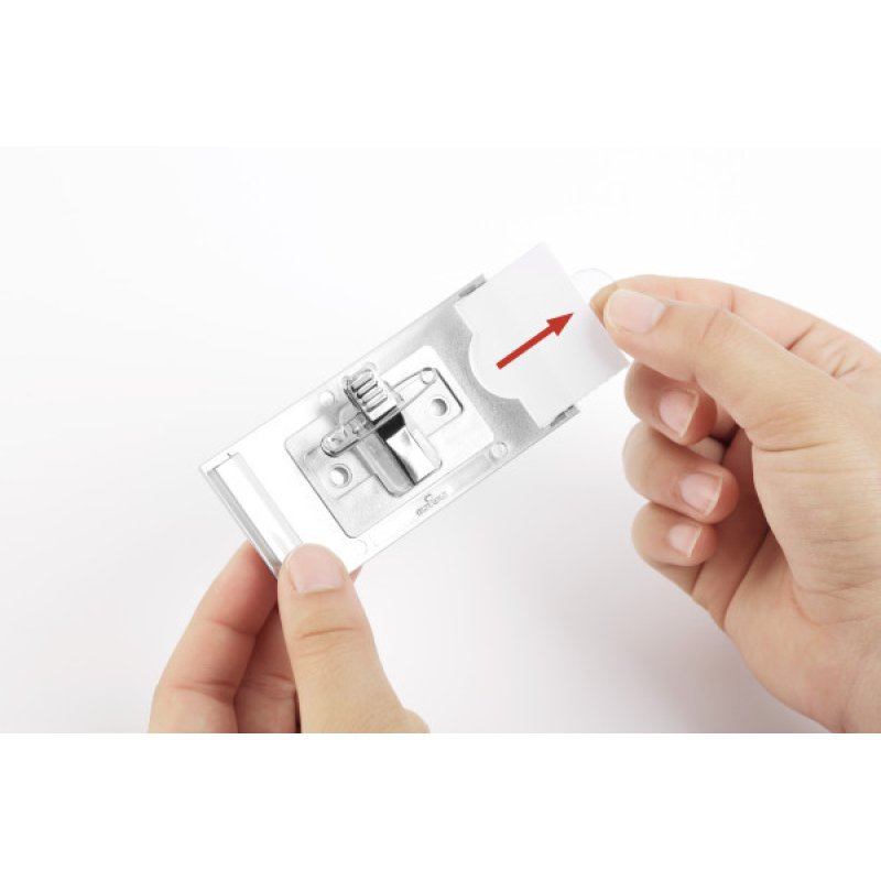 Durable Porte-badges classic avec aimant - 34 x 74 mm