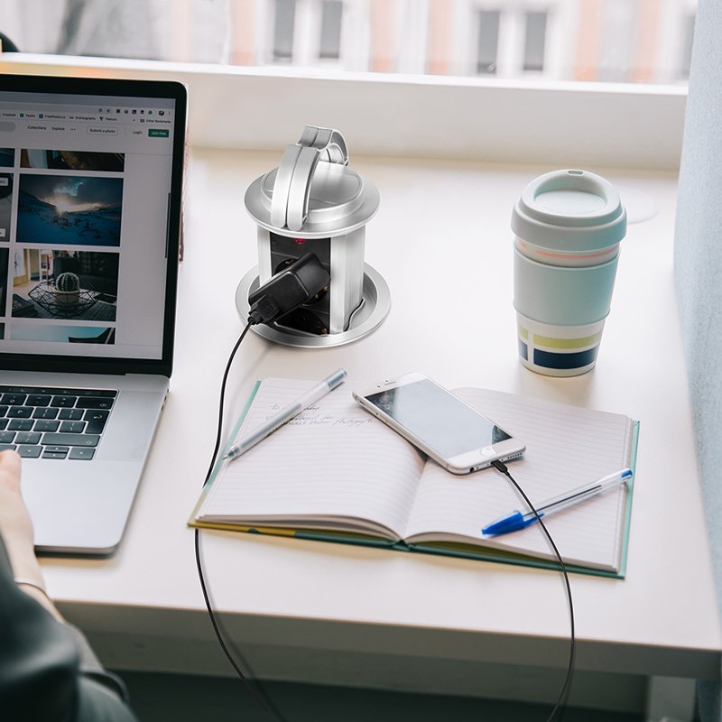 LogiLink LPS235A multiprise 1,8 m 3 sortie(s) CA Intérieure Noir, Argent