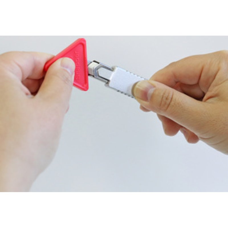 NT Cutter A-1000RP, boîter en aluminium, 9 mm, argent/rouge