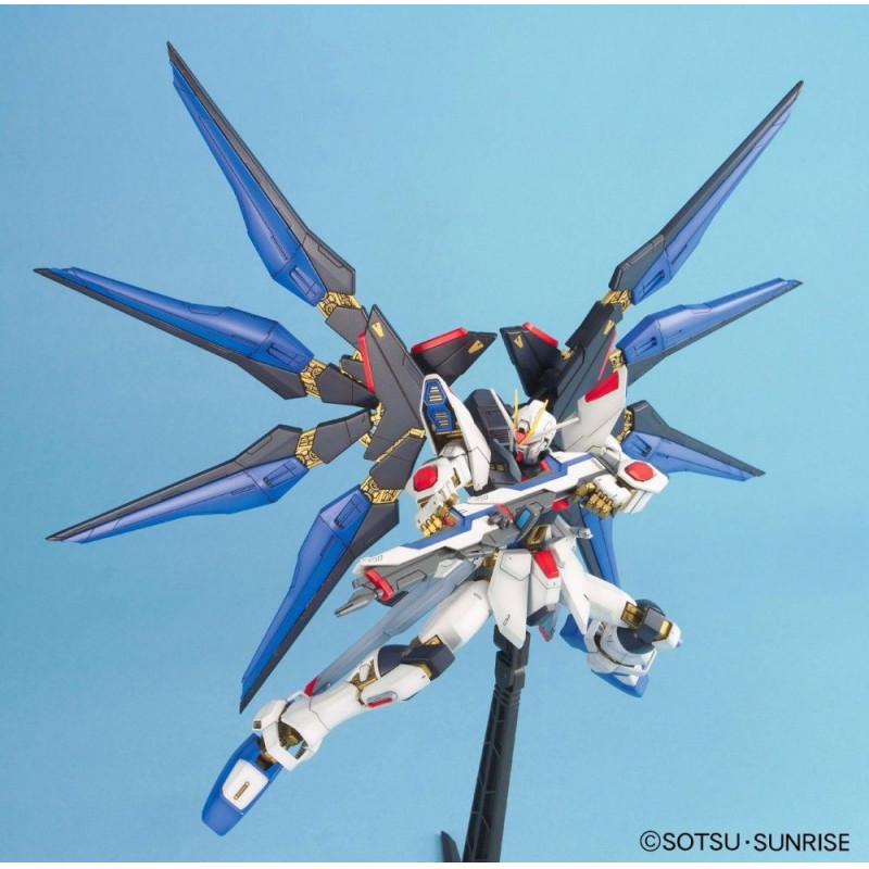 STOCK12-GUNDAM - Model Kit - MG 1/100 - Strike Freedom Gundam - 18 CM