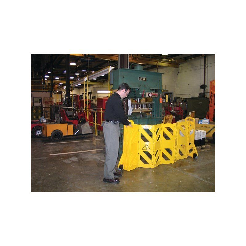 Rubbermaid MOBILE BARRIER, 13 FEET, YELLOW