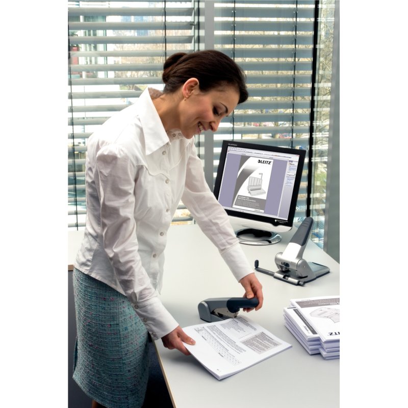 LEITZ Agrafeuse gros travaux, capacité: 80 feuilles, argent