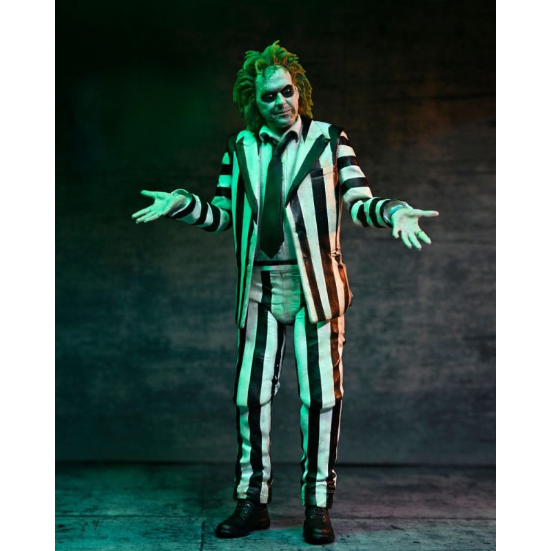 Beetlejuice Beetlejuice figurine 7 Scale Ultimate Striped Suit Beetlejuice 18 cm